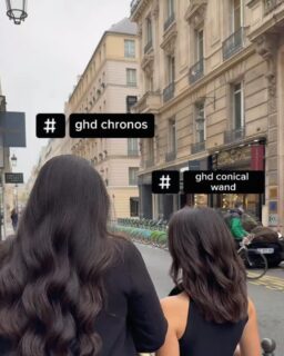 En Jean Louis David trabajamos con lo mejor, y #GHD forma parte de nuestra selección premium.😍 
⠀⠀⠀⠀⠀⠀⠀⠀⠀⠀
¡Te presentamos dos imprescindibles! 👉 La ghd chronos y la ghd conical wand. dos herramientas con resultados icónicos para peinados de impacto.
⠀⠀⠀⠀⠀⠀⠀⠀⠀⠀
¿Tú cuál prefieres?🤔 
⠀⠀⠀⠀⠀⠀⠀⠀⠀⠀
1⃣ Ondas de estrella con acabado perfecto (ghd chronos)
2⃣ Ondas naturales y sin esfuerzo (ghd conical wand)
⠀⠀⠀⠀⠀⠀⠀⠀⠀⠀
Perfectas para regalar🎁 , para uso personal o para que las disfrutes en tu servicio
en el salón. Atrévete a marcar la diferencia. Make a different. ✨
⠀⠀⠀⠀⠀⠀⠀⠀⠀⠀
 @eixsantandreu @jocomproasantandreu
#JeanLouisDavid #JeanLouisDavidSantAndreu #CambioDeLook #LookNavideño
#Navidad #Regalo